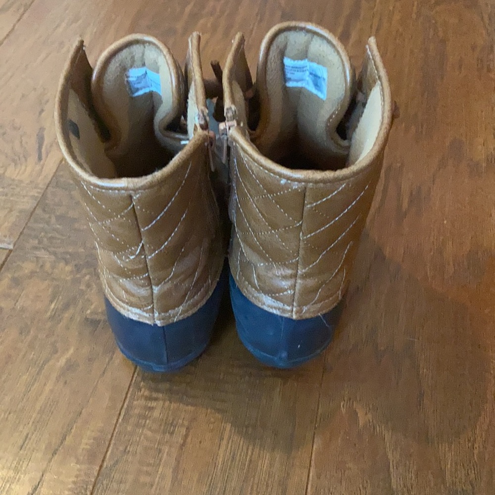 Duck Boots - Picture 2 of 2